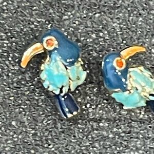 nwot Blue and Orange toucan bird post Earrings
